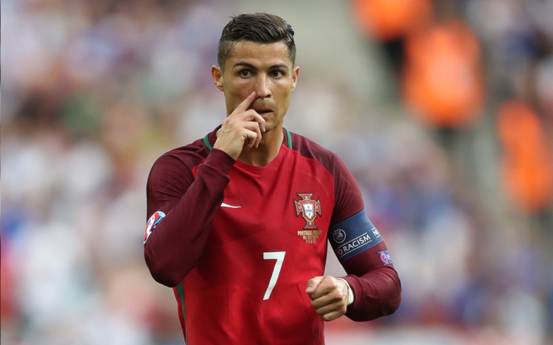 塞内加尔男足在巴黎奥运会比赛中以1-0战胜意大利,塞内加尔足球运动员