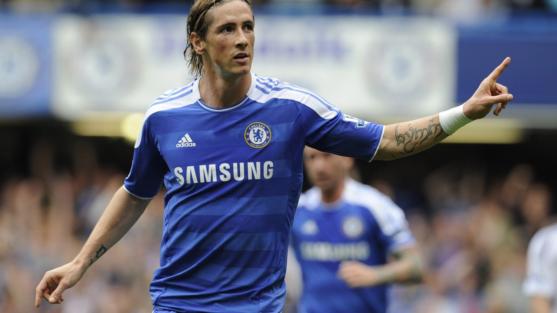 九游官网下载-赛场突发大暴雨，比赛瞬间变天，比赛当天下雨